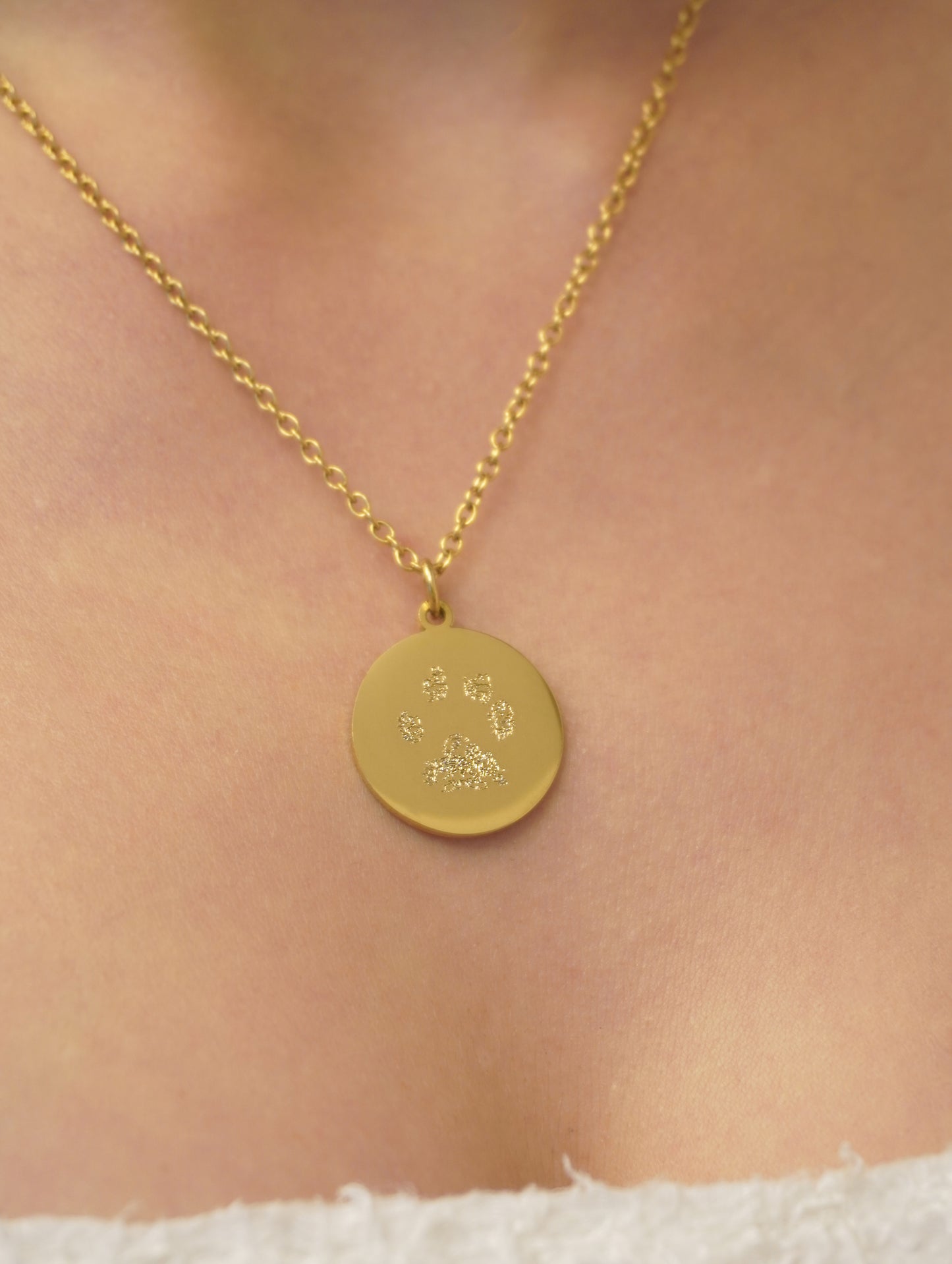 Paw print necklace | 18K gold vermeil