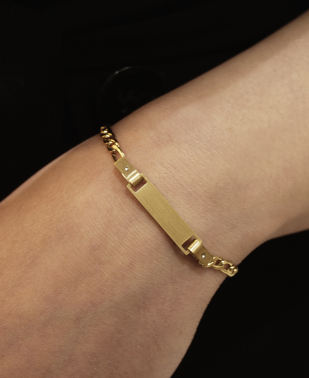 Graveerbare Figaro Armband met Subtiele Zirkonia