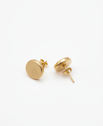 Geborstelde Coin Studs – 14k Verguld & Graveerbaar