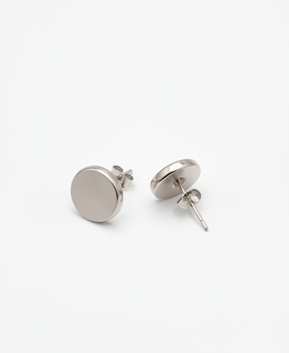 Geborstelde Coin Studs – 14k Verguld & Graveerbaar